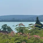 Zsolna شقة