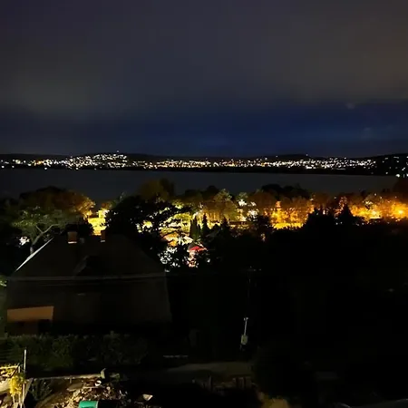 Zsolna شقة Balatonfůzfő